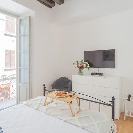 Independence Apartment With Balcony By Rent All Como Exterior foto