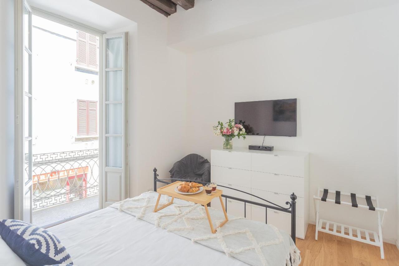 Independence Apartment With Balcony By Rent All Como Exterior foto